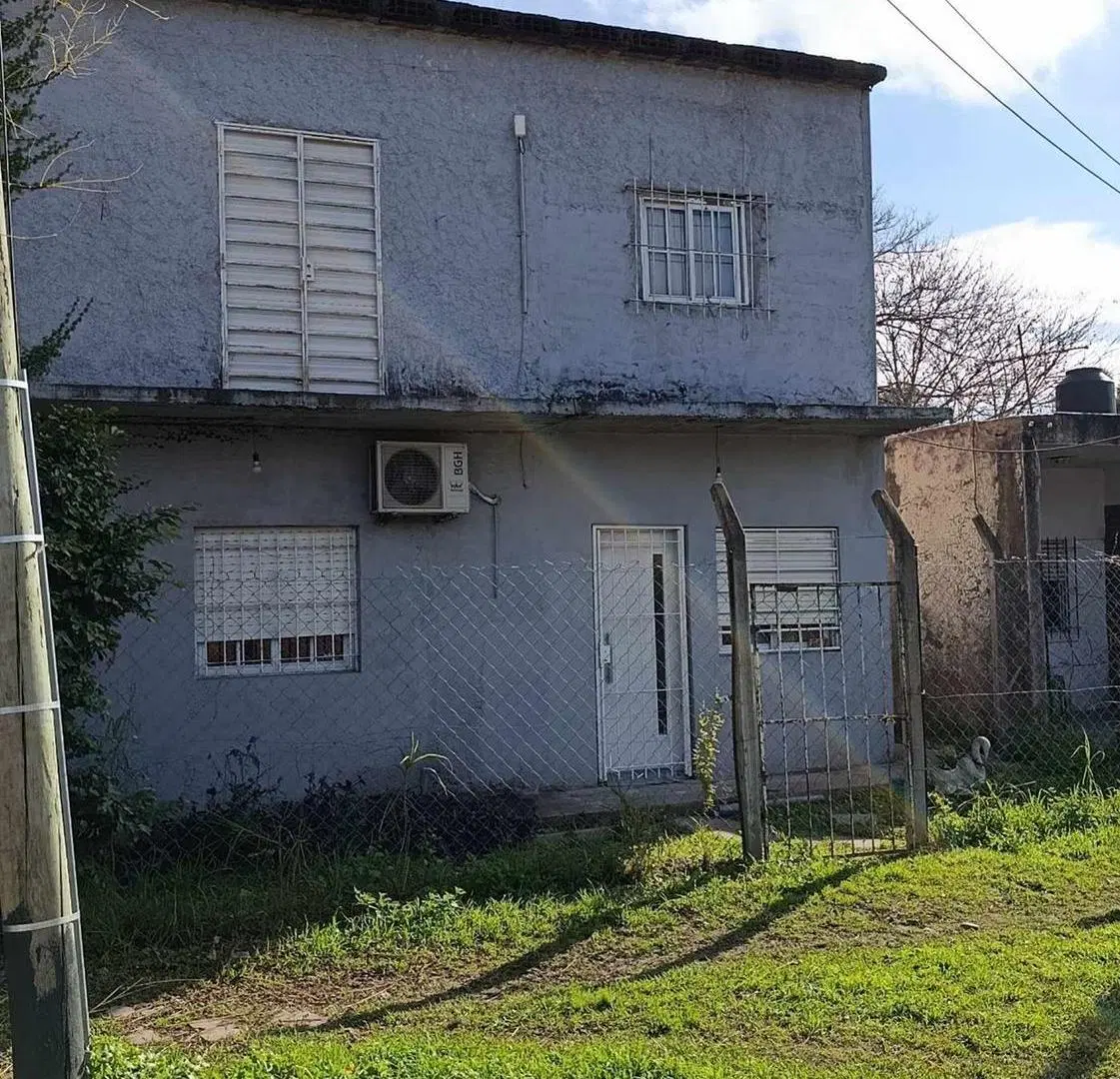 Venta Casa 3 ambientes en Pontevedra 2