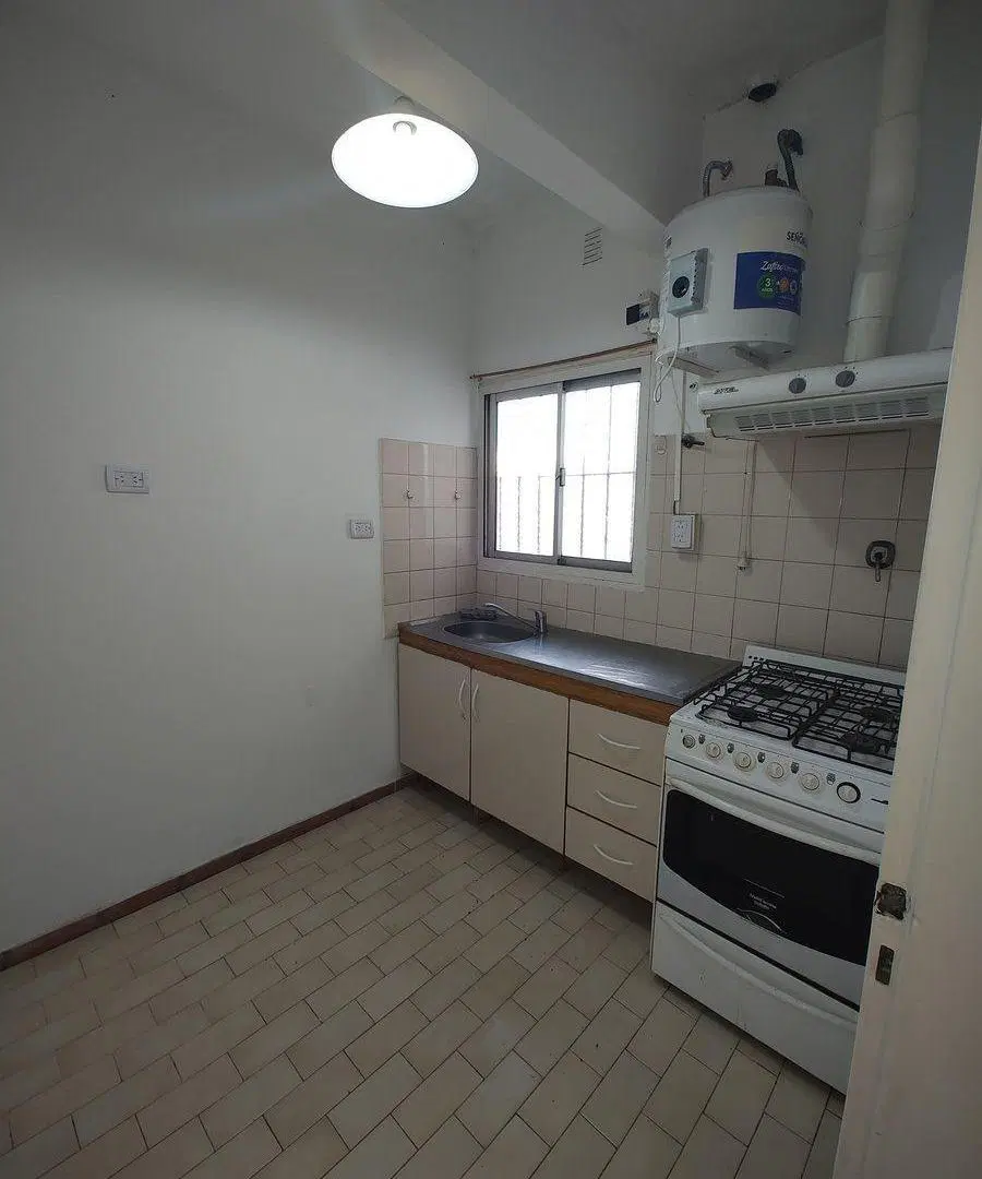 ALQUILER DEPARTAMENTO PH 3 AMBIENTES, MORON! 2