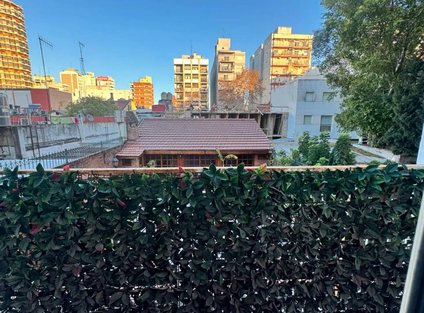 DEPARTAMENTO EN VENTA 3 AMB. RAMOS MEJIA. COCHERA 3