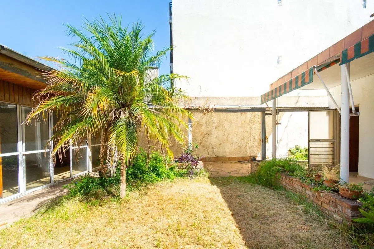 VENTA CASA 3 AMBIENTES MORON 5