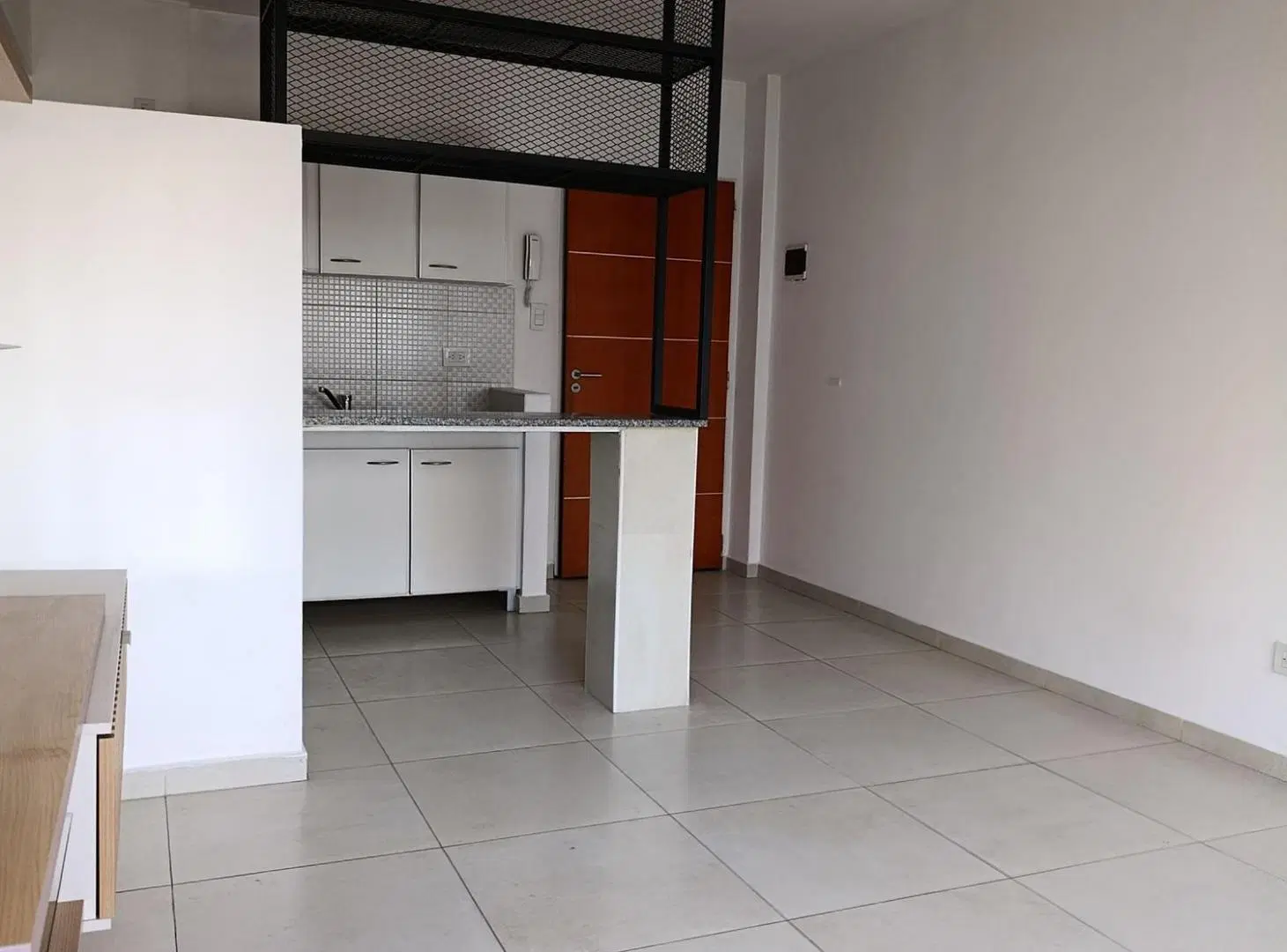 Alquiler Departamento 2 Ambientes en Moron 2