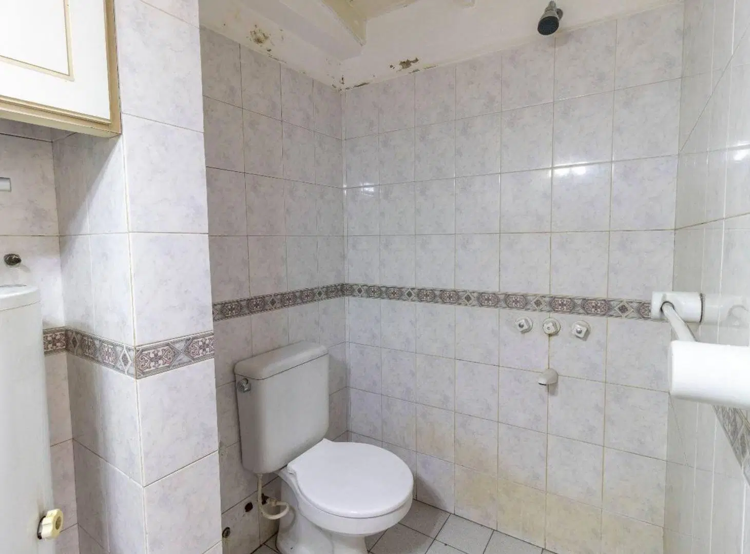 VENTA CASA 4 AMBIENTES EN MORON - CON 2 COCHERAS 8
