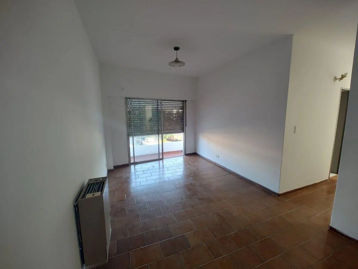 ALQUILER DEPARTAMENTO PH 3 AMBIENTES, MORON! 2