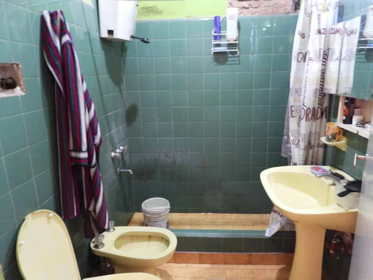 VENTA CASA 3 AMBIENTES MORON 4