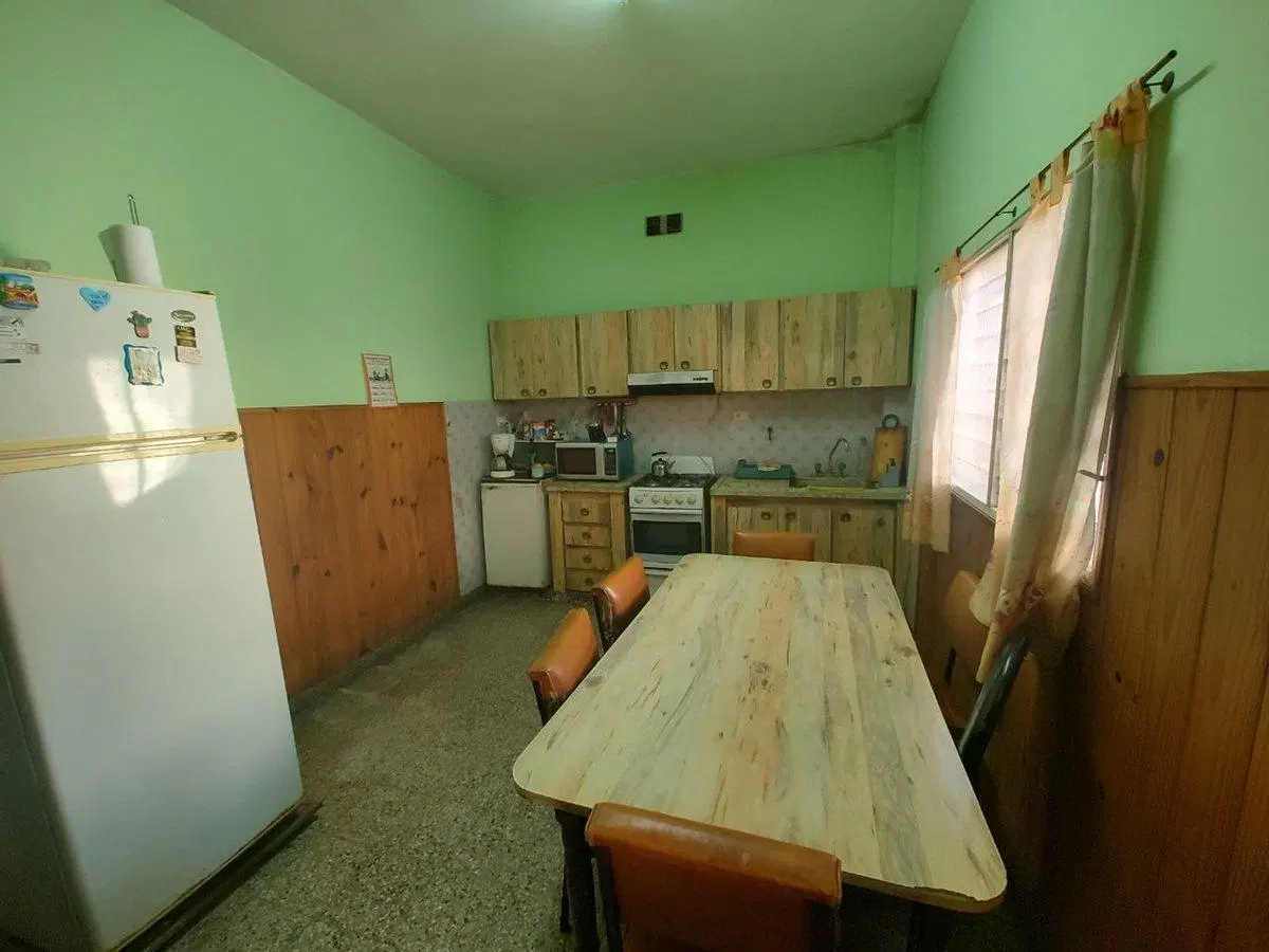 VENTA CASA 4 AMBIENTES, MORON, APTO CREDITO! 2