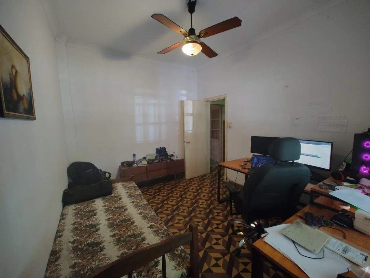 VENTA CASA 4 AMBIENTES, MORON, APTO CREDITO! 5