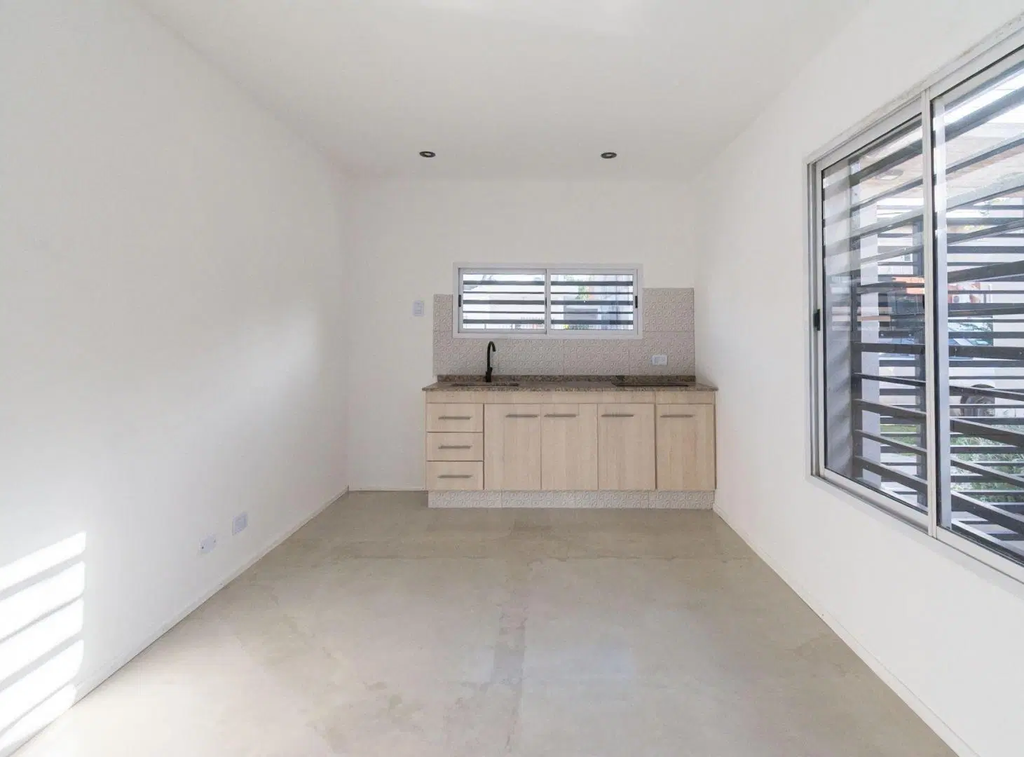 VENTA DEPTO PH 2 AMBIENTES A ESTRENAR ITUZAINGO 8