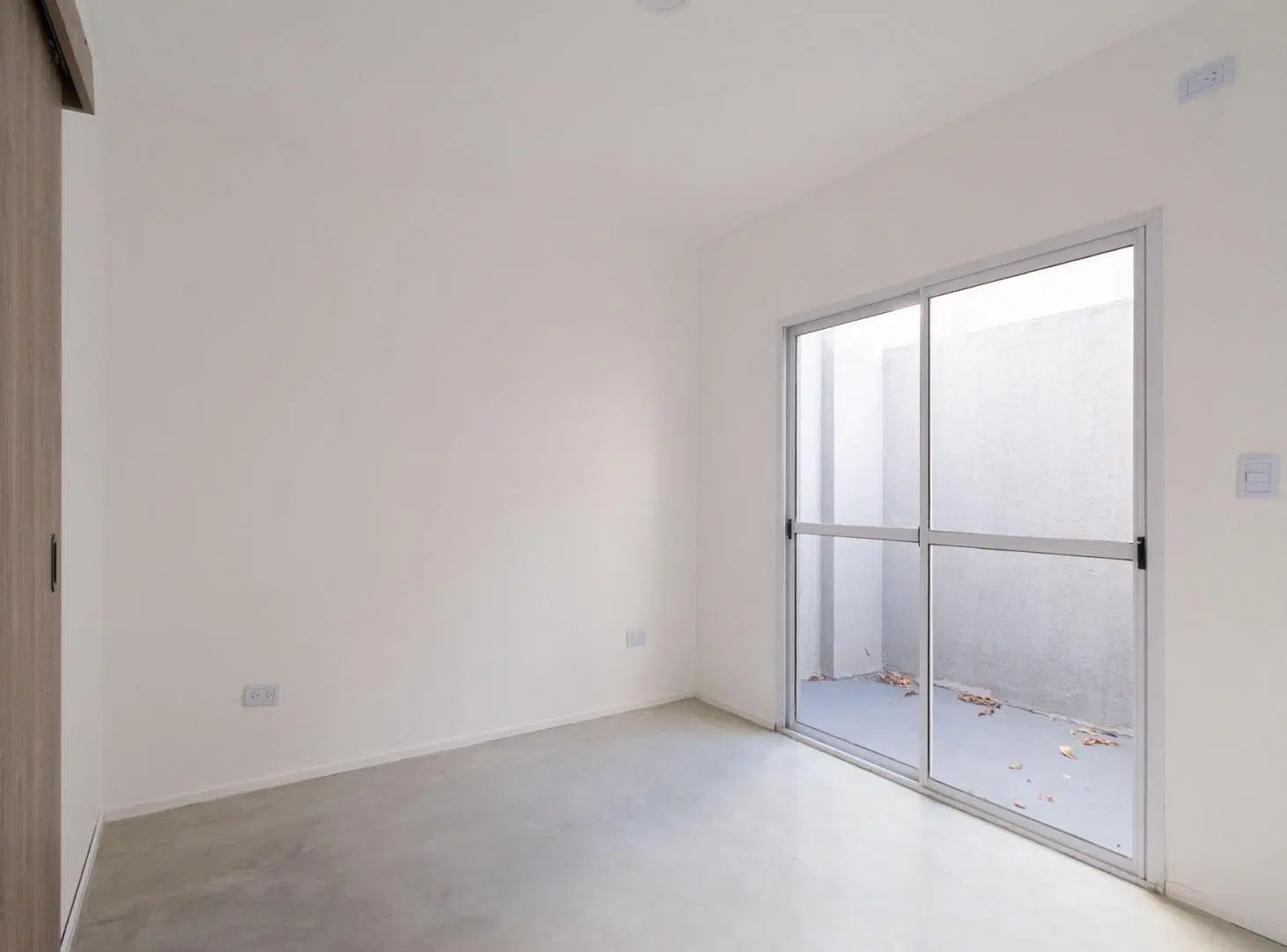 VENTA DPTO PH 2 AMB PATIO VESTIDOR ITUZAINGO CUOTA 8