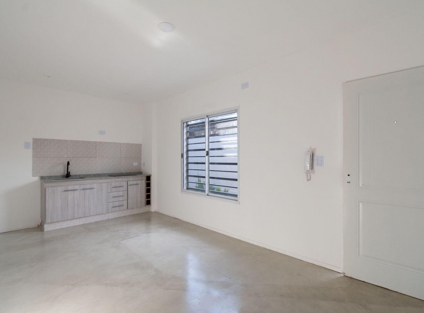 Foto de VENTA DEPARTAMENTO PH 2 AMBIENTES PATIO ITUZAINGO, imagen 4