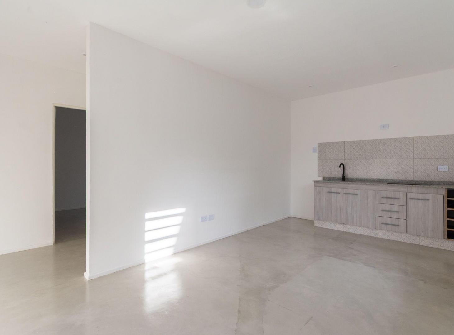 Foto de VENTA DEPARTAMENTO PH 2 AMBIENTES PATIO ITUZAINGO, imagen 2