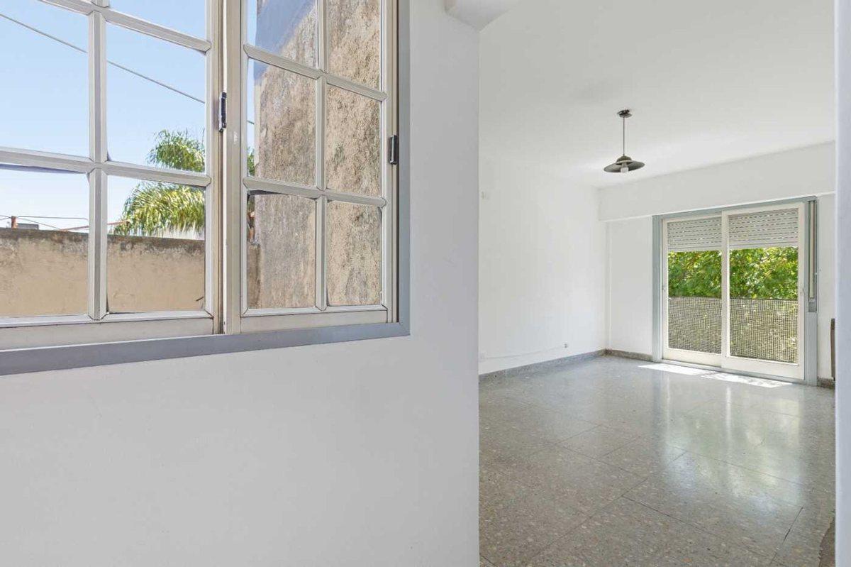 Foto de DEPARTAMENTO VENTA CASTELAR NORTE 3 AMBIENTES, imagen 2
