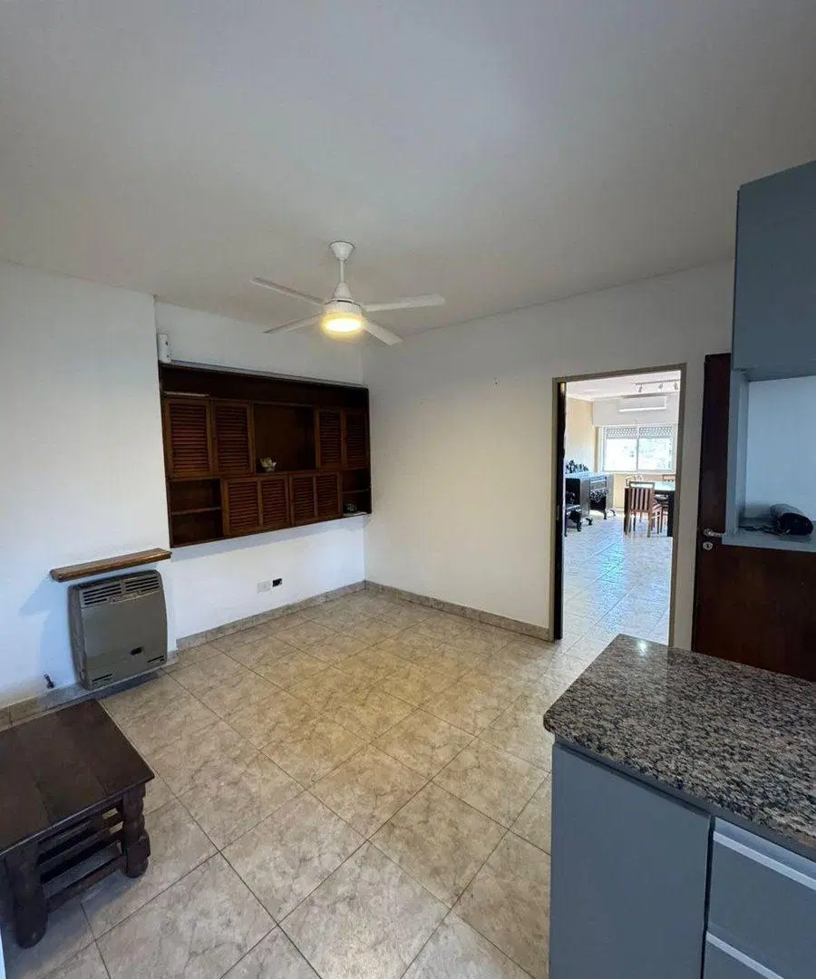 VENTA DEPARTAMENTO 3 AMBIENTES EN MORON C/COCHERA 8