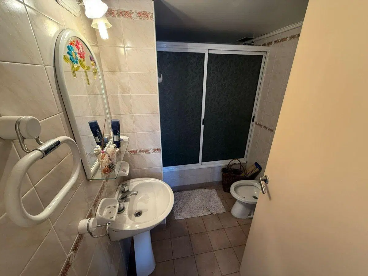 VENTA DEPARTAMENTO 6 AMBIENTES MORON CENTRO 4