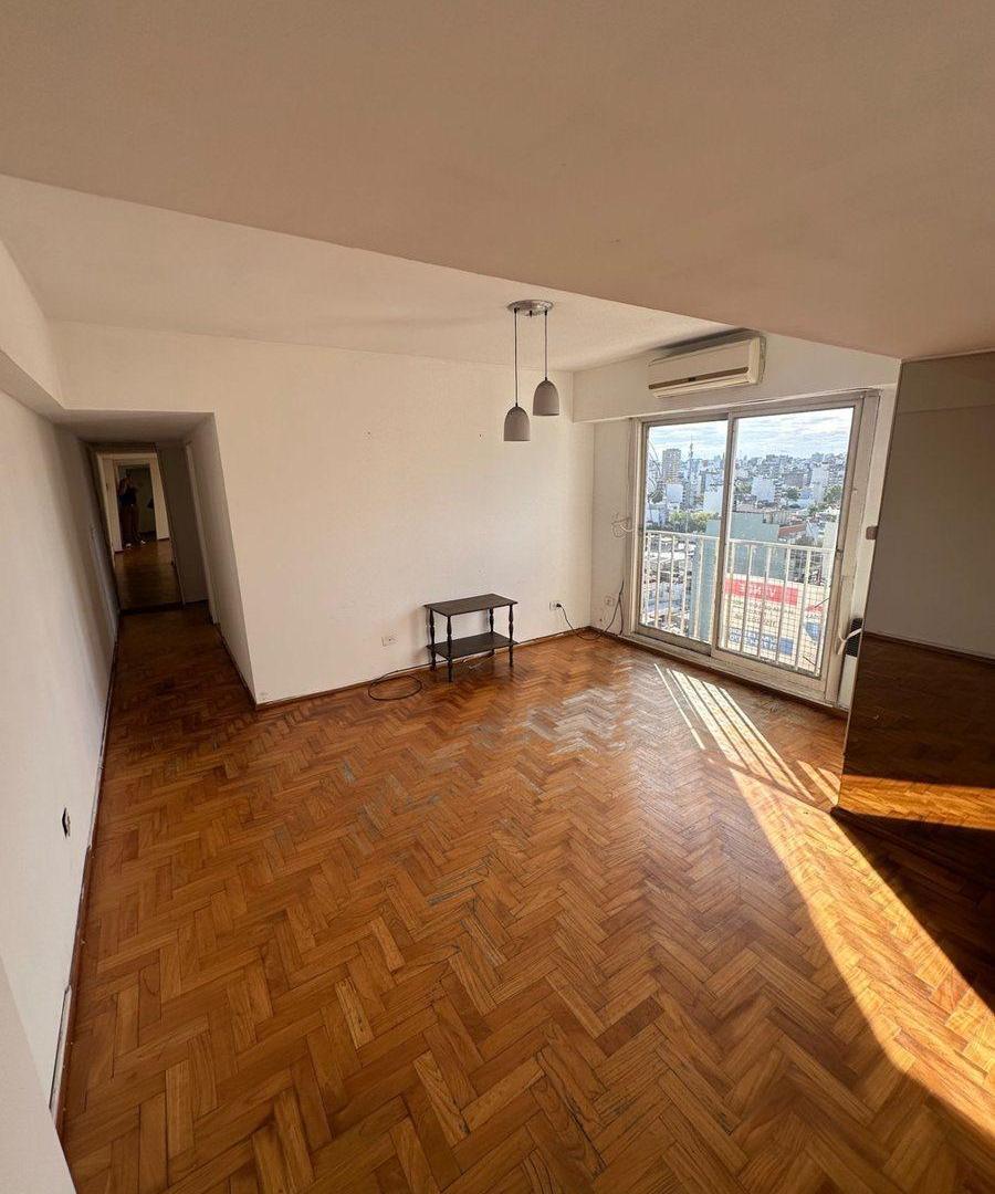 Foto de VENTA DEPARTAMENTO 3 AMBIENTES BOEDO CABA FINANCIA, imagen 1