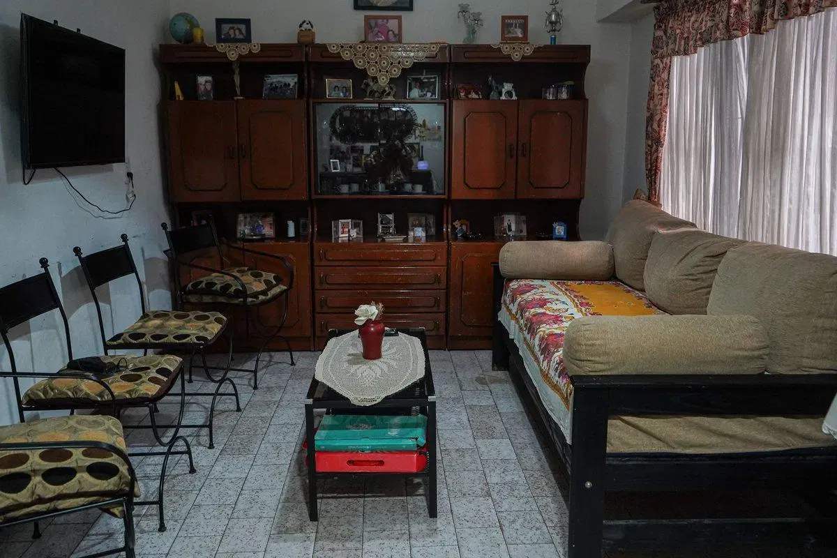 VENTA LOCALES  DEPARTAMENTOS EN GREGORIO LAFERRERE 8