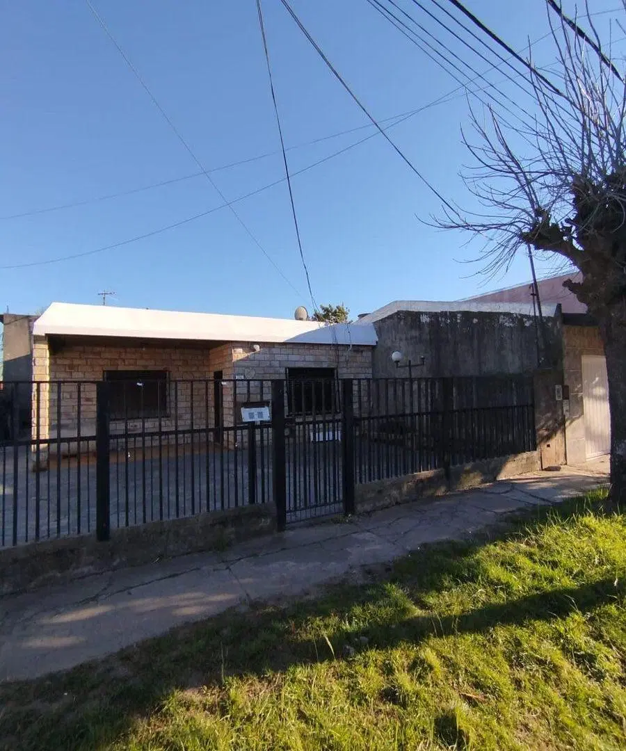 Venta Casa 3 Ambientes en Moron 1