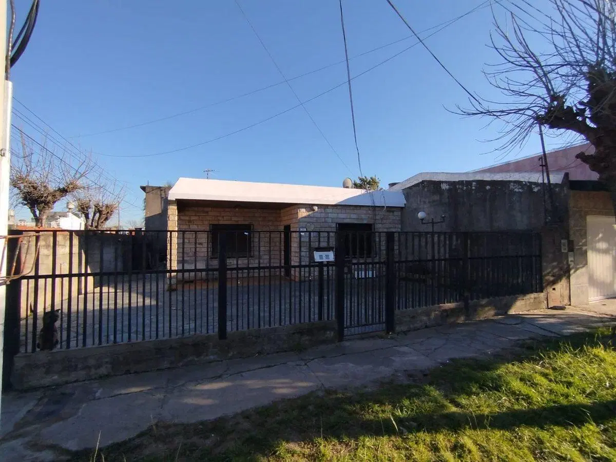 Venta Casa 3 Ambientes en Moron 3