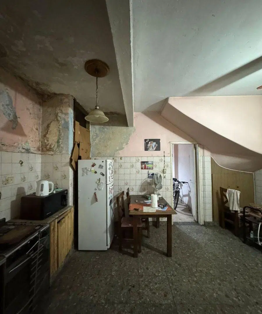 VENTA CASA 3 AMBIENTES  CASTELAR A REFACCIONAR 1