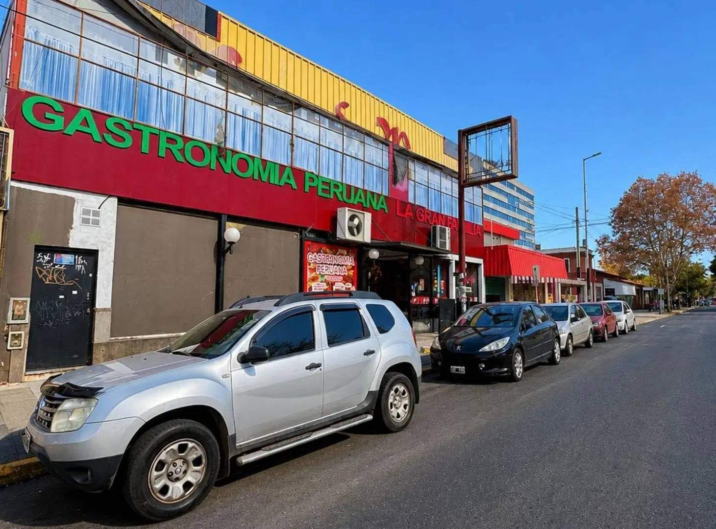VENTA LOCAL MORON 832 MTS ESQUINA ESTRATEGICA 4