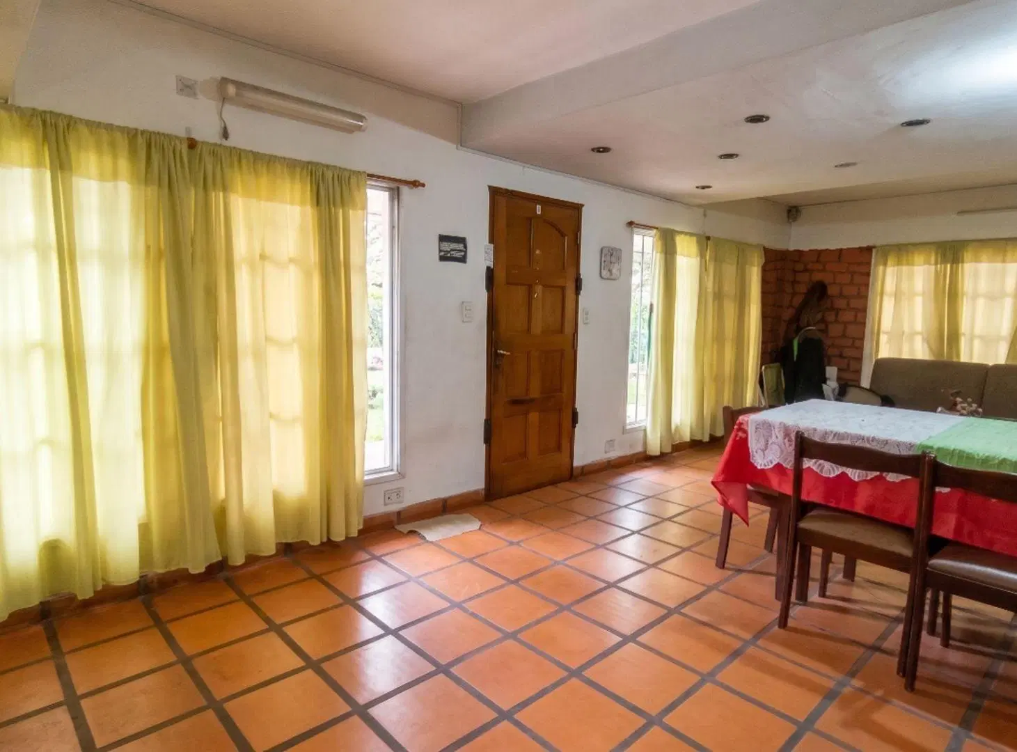 VENTA CASA QUINTA CON PILETA - PONTEVEDRA 8