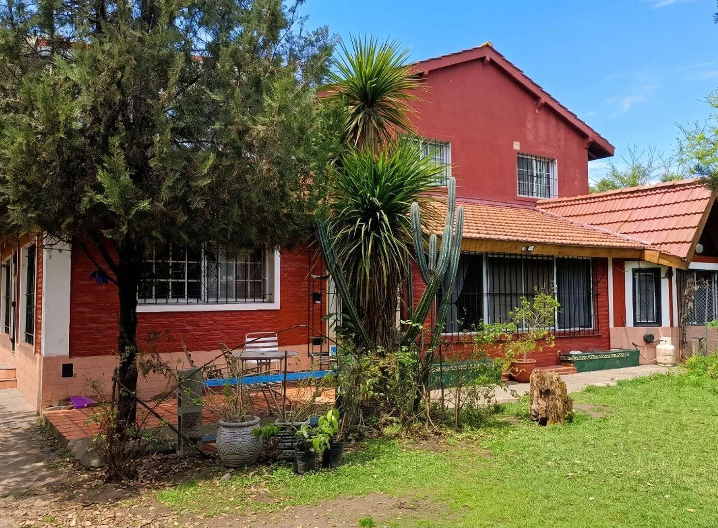 VENTA CASA QUINTA CON PILETA - PONTEVEDRA 1