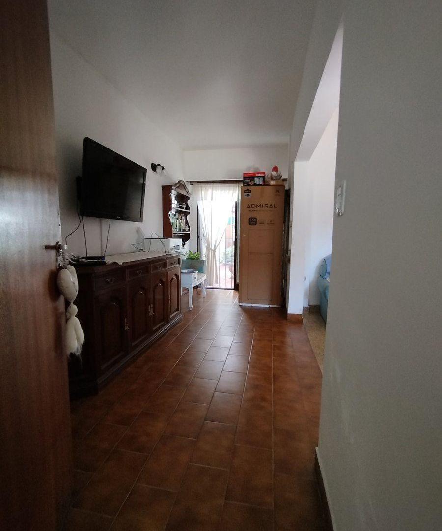 Foto de Venta Casa 4 Ambientes Moron Permuta apta Credito, imagen 3