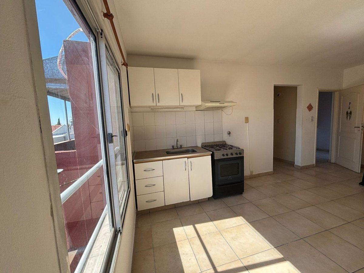 Foto de VENTA DEPARTAMENTO 2 AMBIENTES EN MORÓN, imagen 2