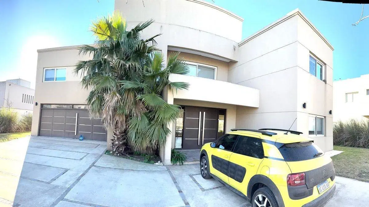 VENTA CASA 6 AMBIENTES BARRIO PRIVADO TERRAVISTA 3