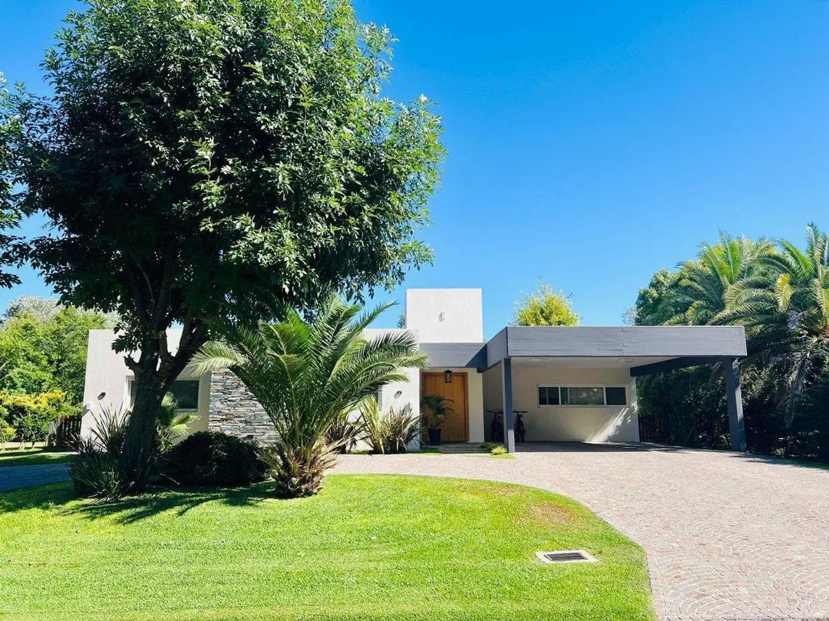 VENTA CASA CLUB DE CAMPO LOS PUENTES LUJAN 4