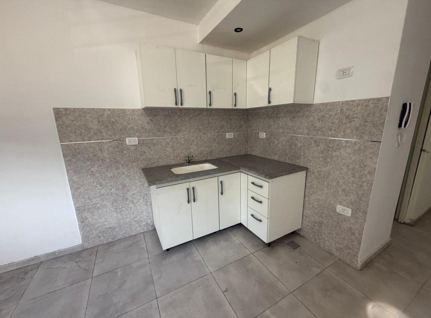 Foto de VENTA DEPARTAMENTO 3 AMBIENTES, LOMAS DEL MIRADOR, imagen 5