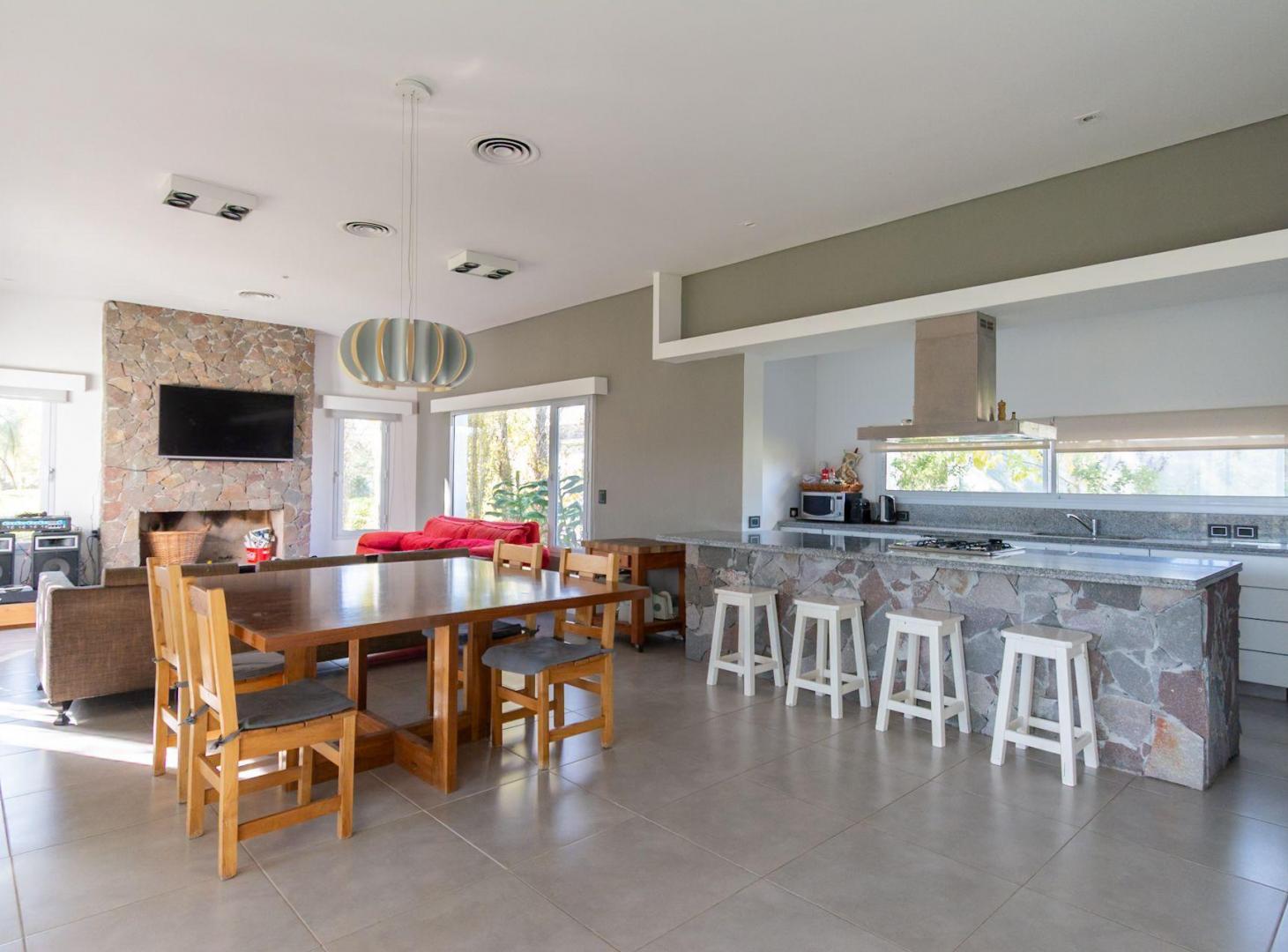 Foto de CASA EN VENTA ISLA DEL ESTE TIGRE 4 AMBIENTES, imagen 2