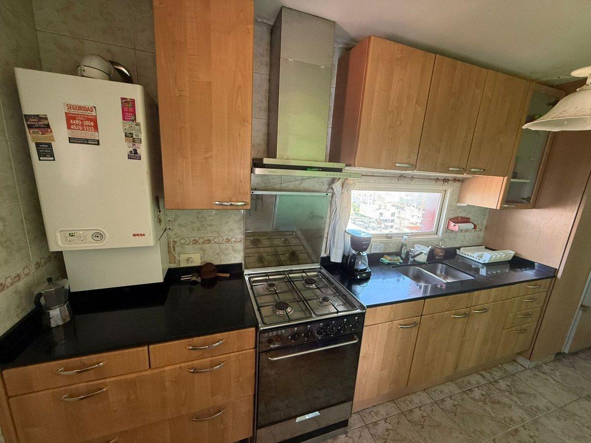 Foto de VENTA DEPARTAMENTO 4 AMBIENTES EN MORON CENTRO, imagen 1