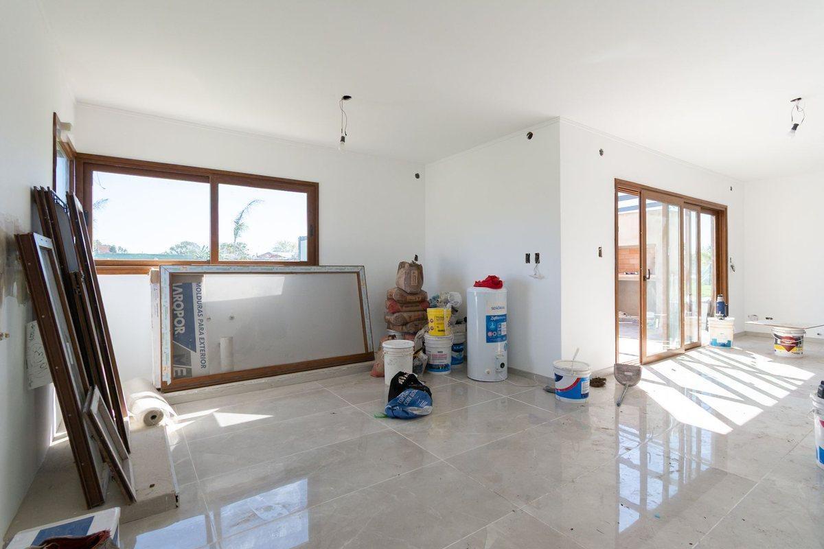 Foto de CASA EN VENTA EN BARRIO CERRADO ITUZAINGO FINANCIA, imagen 5