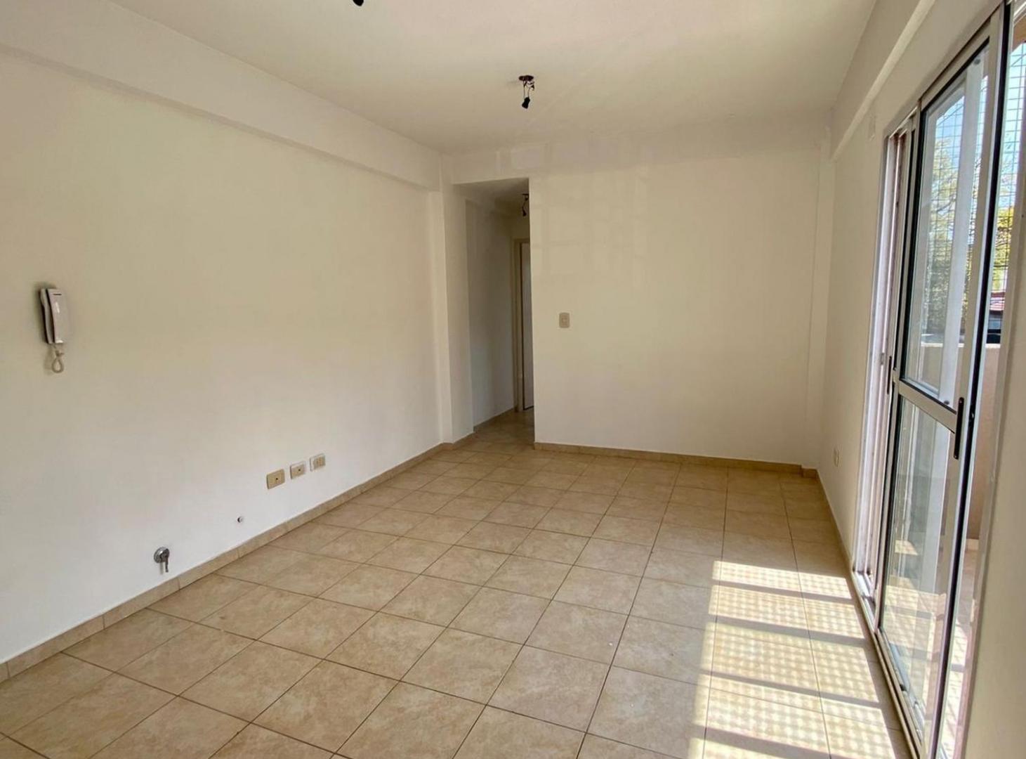 Foto de VENTA DEPARTAMENTO 2 AMBIENTES, CASEROS!, imagen 1