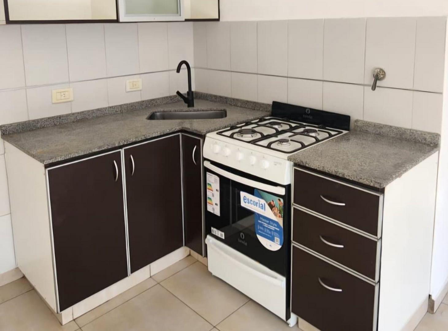 Foto de ALQUILER DEPARTAMENTO 2 AMBIENTES C BALCON MORON, imagen 2