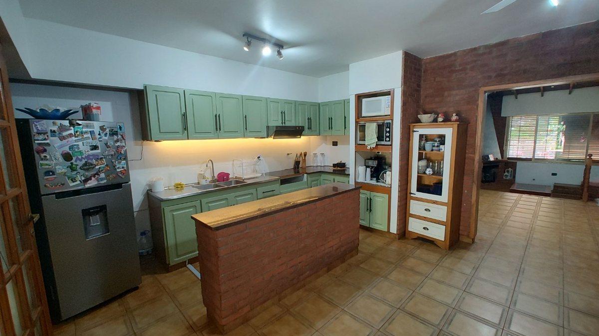 Foto de VENTA CASA 4 AMBIENTES, SAN MARTIN, APTO CREDITO!, imagen 1