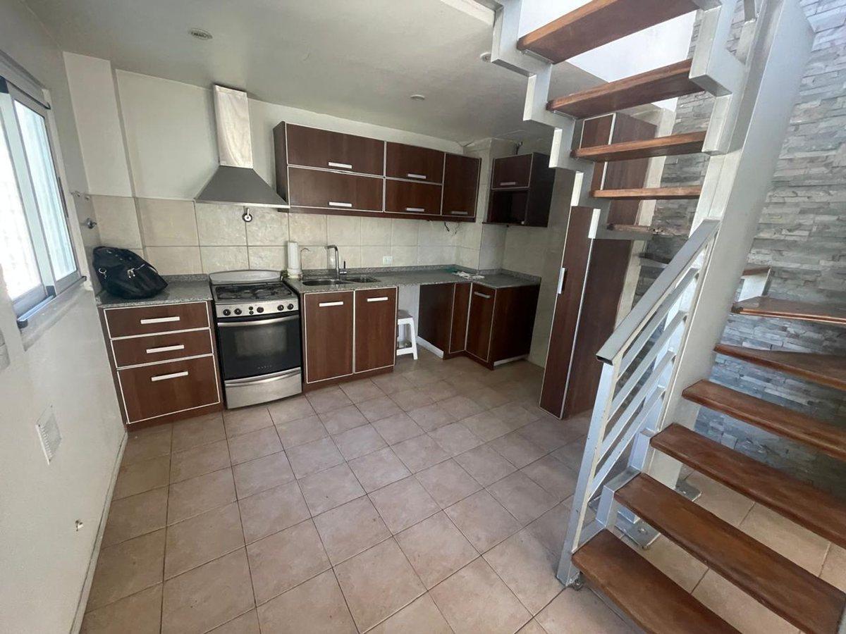 Foto de VENTA DUPLEX 4 AMBIENTES RAMOS MEJIA, imagen 1