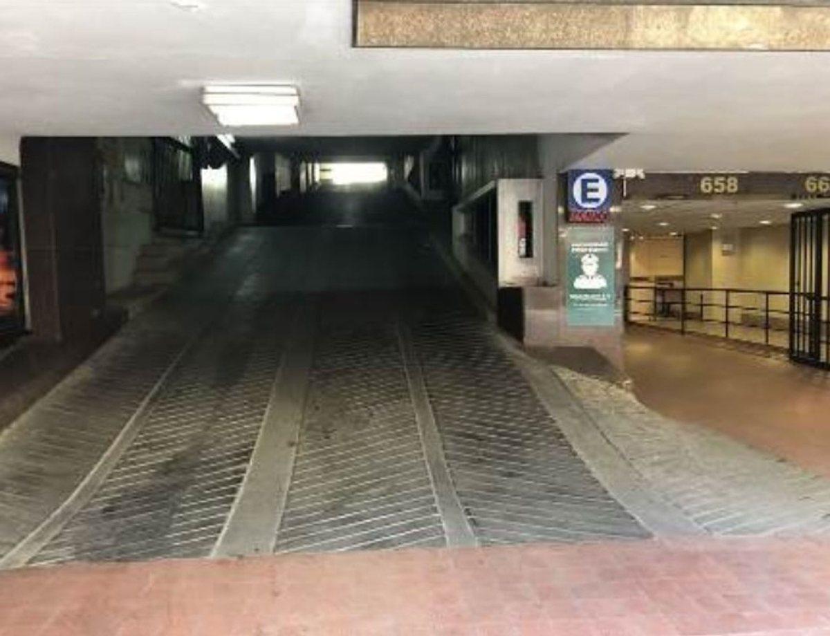 Foto de VENTA- COCHERA CABA, imagen 2