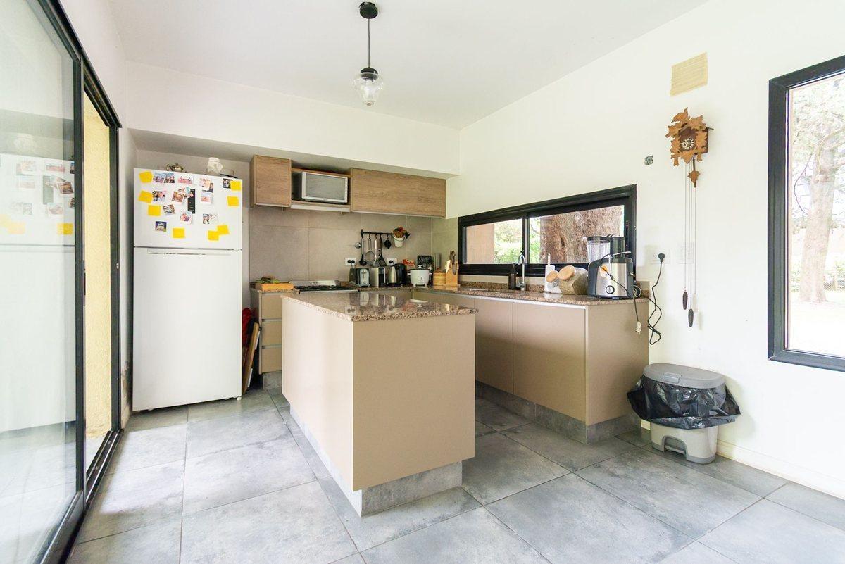 Foto de VENTA CASA 4 AMBIENTES COMPLEJO CERRADO P. LELOIR, imagen 5