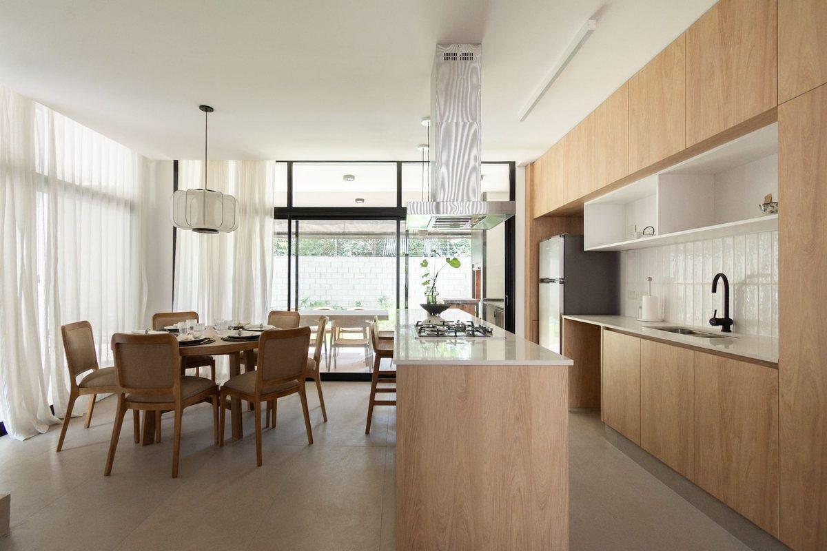 Foto de VENTA CASA 4 AMBIENTES PARQUE LELOIR COCHERA, imagen 4