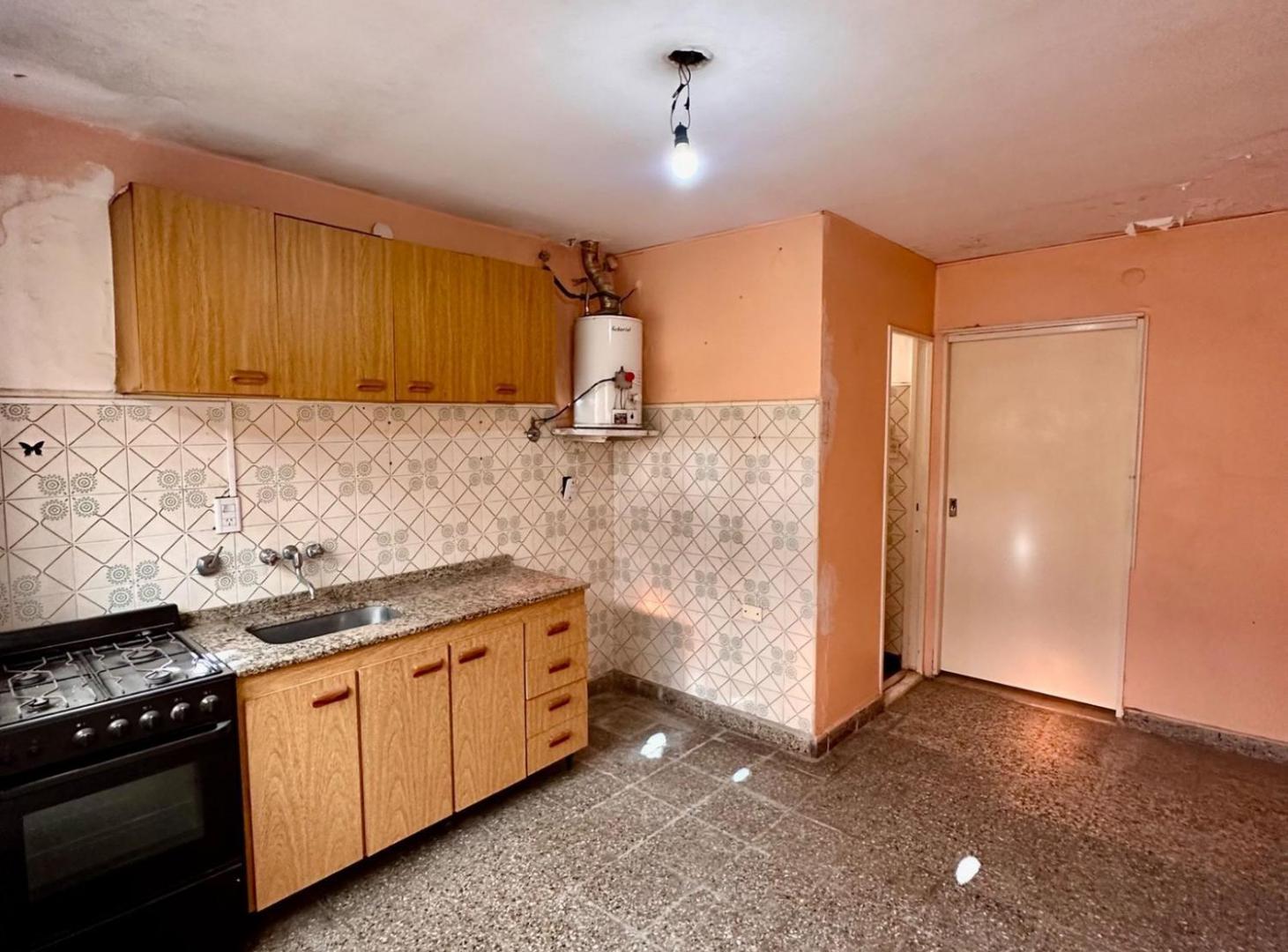 Foto de VENTA CASA PH DEPTO 2 AMBIENTES VILLA LUZURIAGA, imagen 3