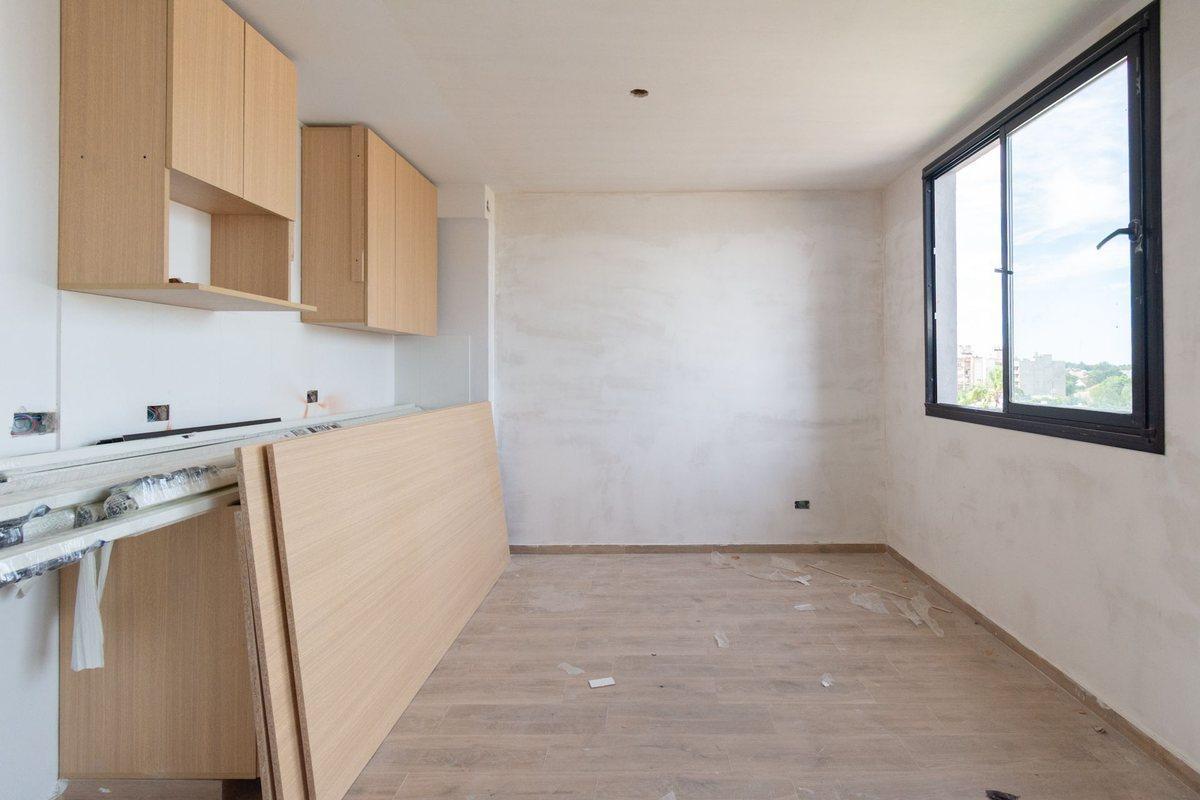 Foto de VENTA DEPARTAMENTO TRES AMBIENTES MORON ESTRENAR, imagen 1
