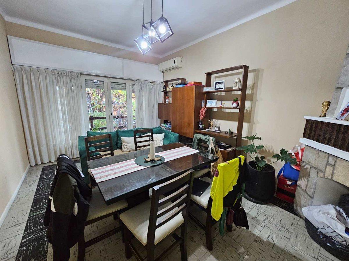Foto de VENTA CASA 5 AMB IDEAL DOS FAMILIAS CASTELAR NORTE, imagen 3