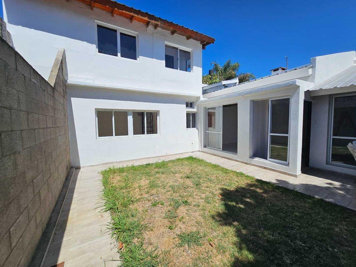 Foto de VENTA PH 4 AMBIENTES VILLA LUZURIAGA CON PATIO, imagen 3