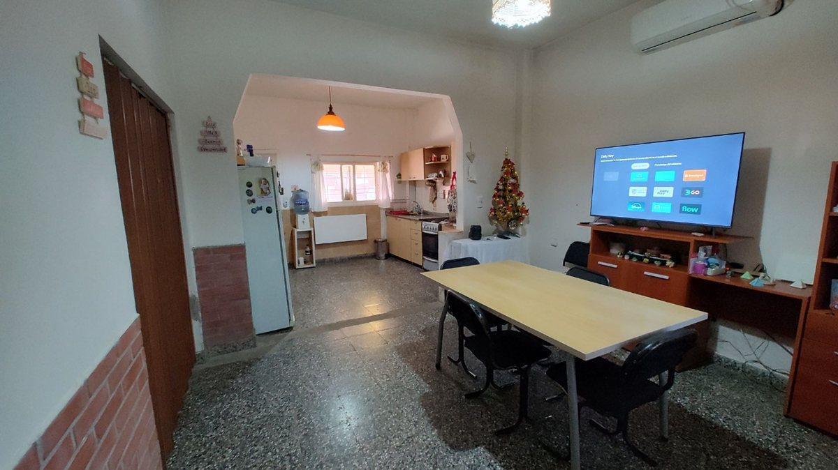 Foto de VENTA CASA 3 AMBIENTES, EL PALOMAR, APTO CREDITO!, imagen 5