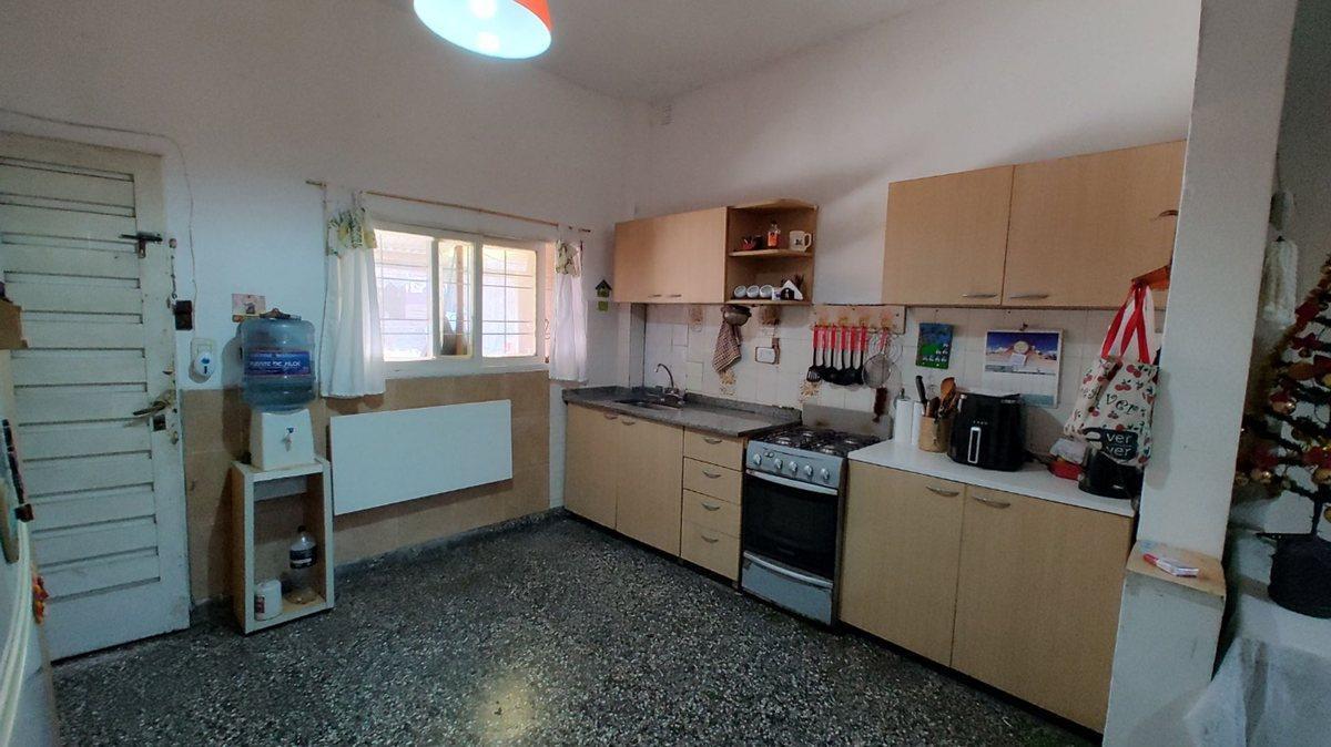 Foto de VENTA CASA 3 AMBIENTES, EL PALOMAR, APTO CREDITO!, imagen 4