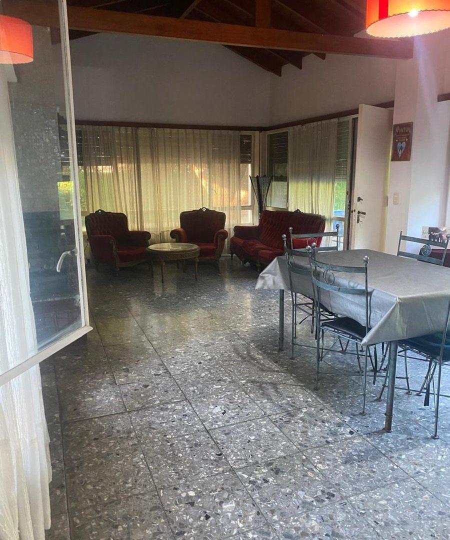 Foto de VENTA CASA 6 AMBIENTES CASTELAR NORTE, imagen 1