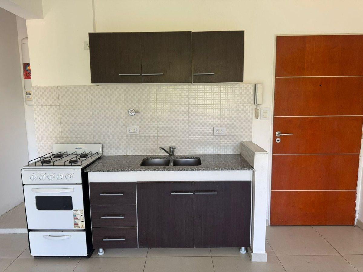 Foto de Departamento Alquiler Morón 2 Ambientes con Gas, imagen 2