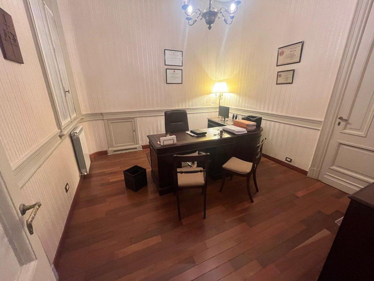 Foto de VENTA DEPARTAMENTO PISO COMPLETO MICROCENTRO 231M2, imagen 3