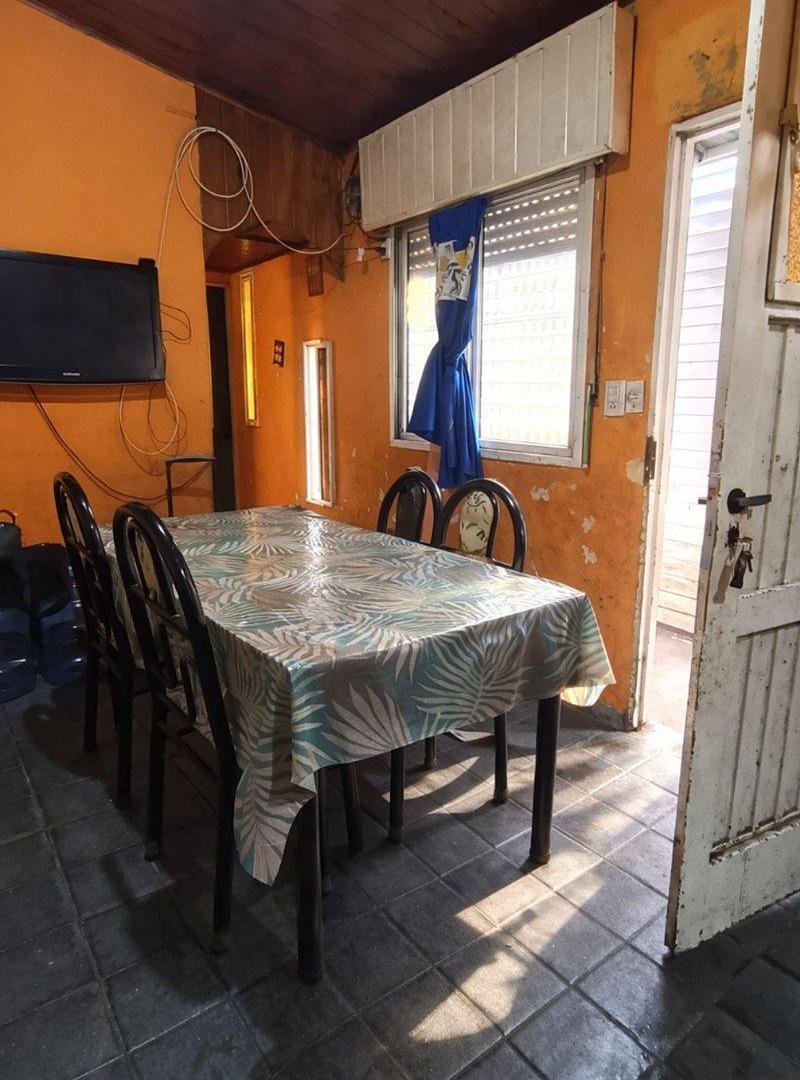 Foto de Venta Casa 4 ambientes Galpón en Castelar, imagen 1